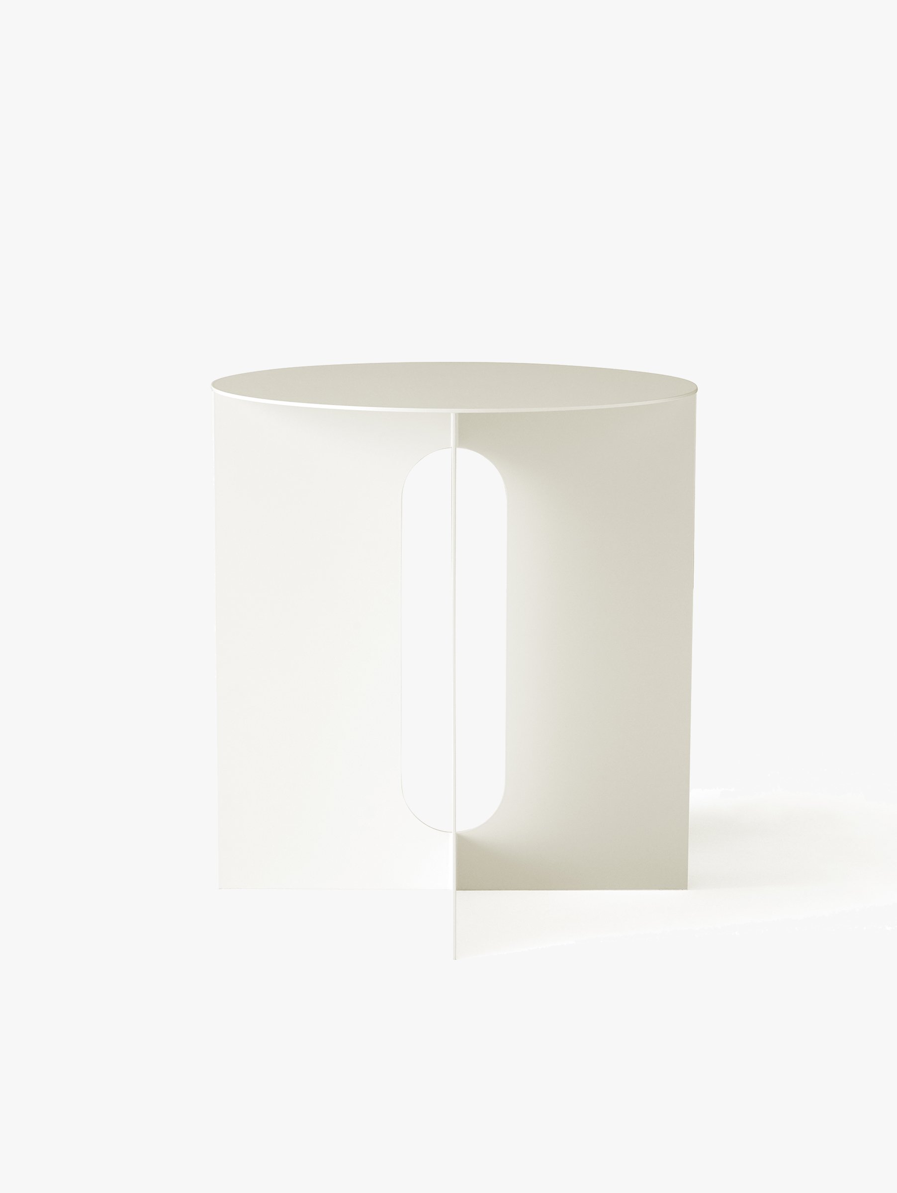 Androgyne Metall Beistelltisch Ivory Androgyne Metall Beistelltisch Ivory