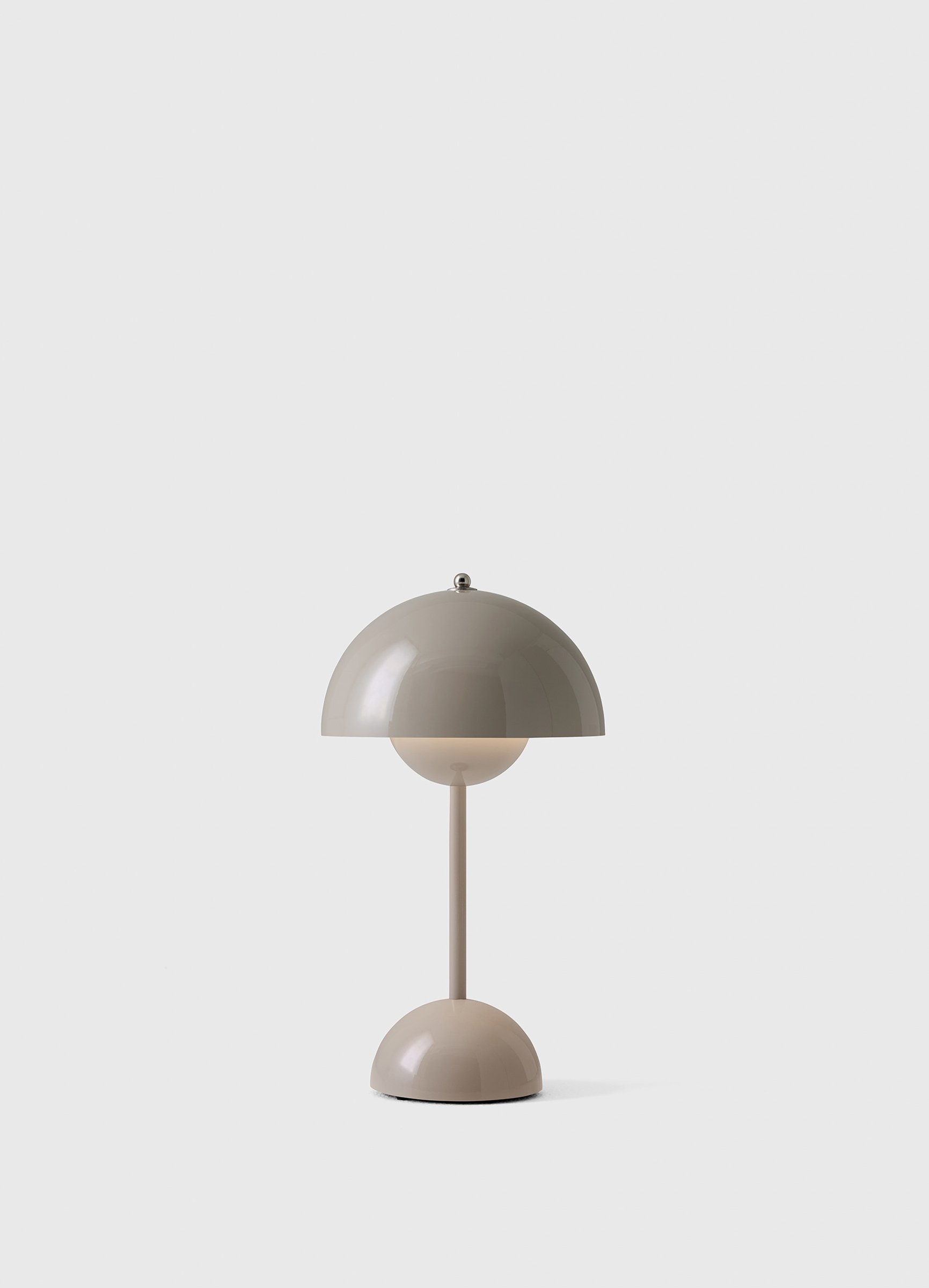 Flowerpot VP9 Portable Tischleuchte - Grey beige Flowerpot VP9 Portable Tischleuchte - Grey beige
