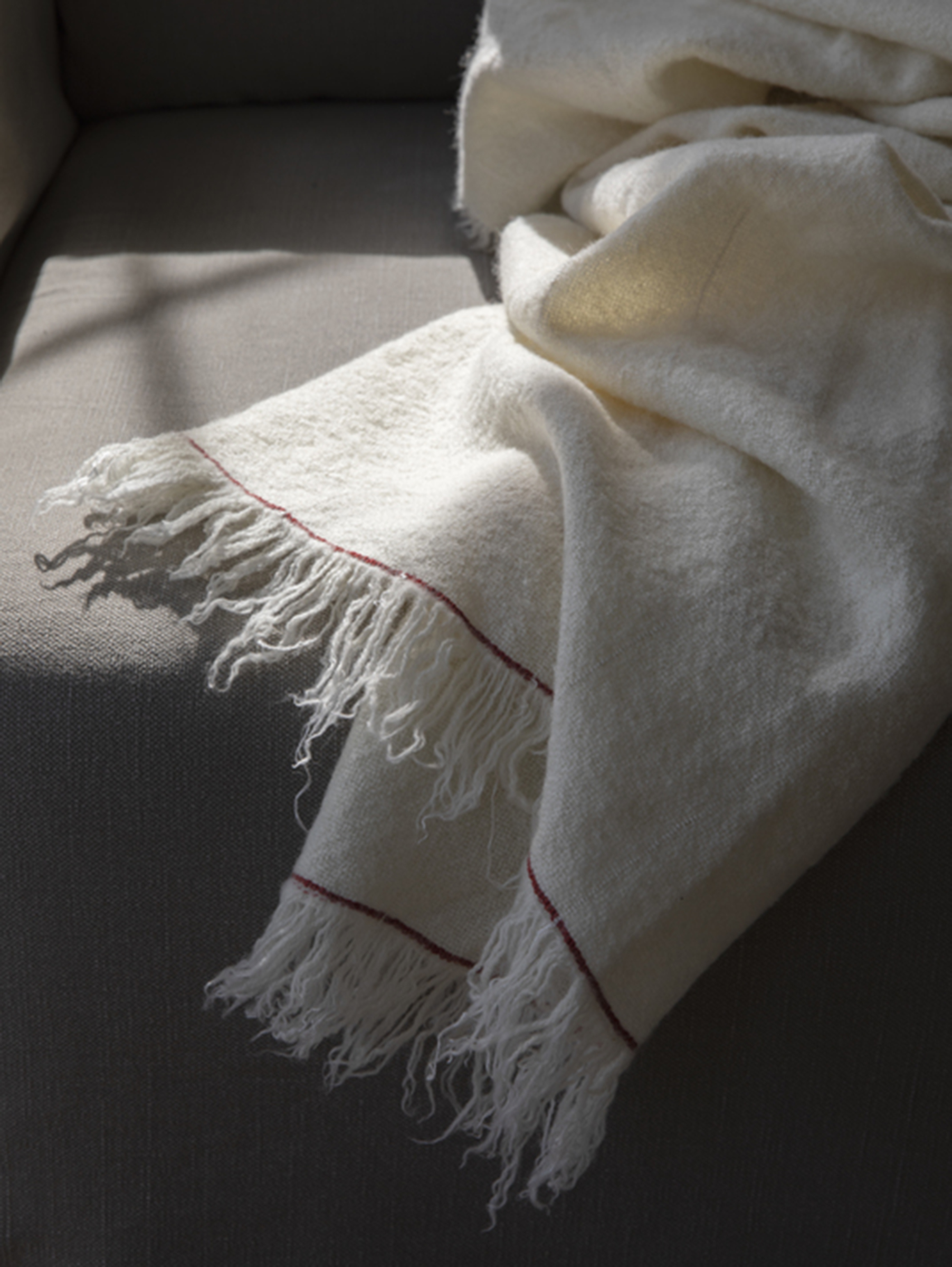 Battus Wolldecke 130x185 cm - Ivory Battus Wolldecke 130x185 cm - Ivory