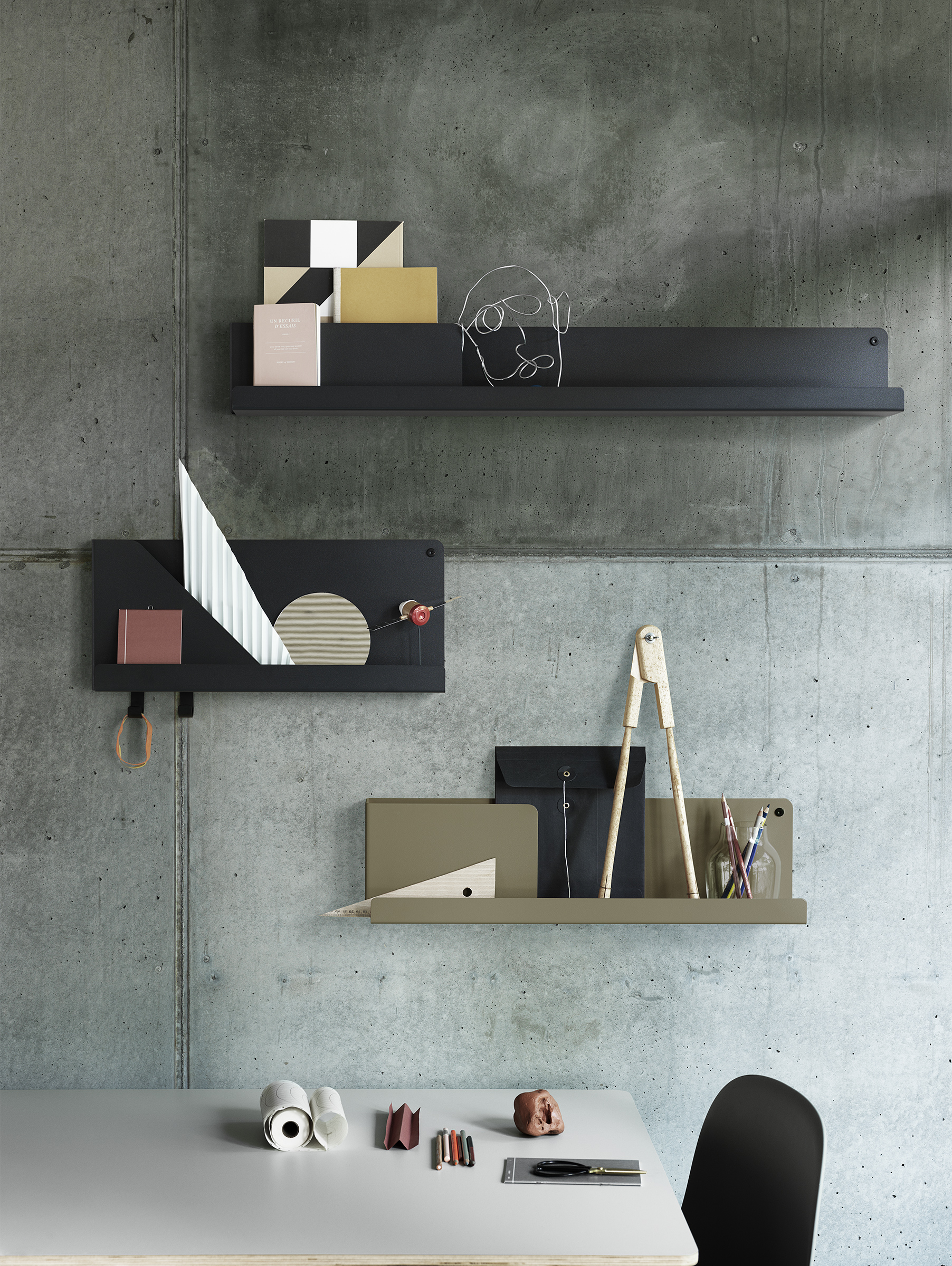 Folded Shelve 63x16,5 cm - Schwarz Folded Shelve 63x16,5 cm - Schwarz