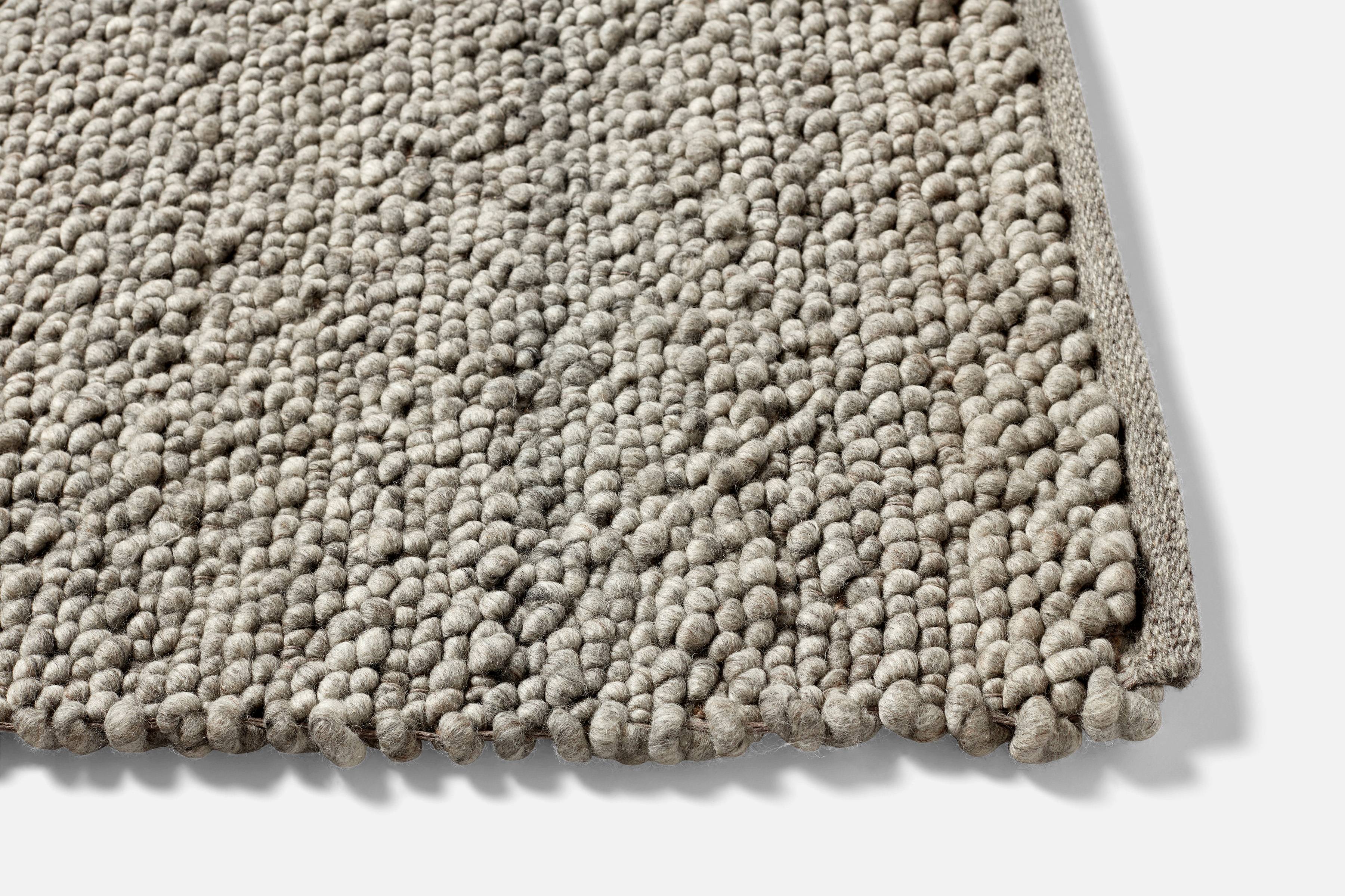 Peas Teppich Random 140x200 Mittelgrau Peas Teppich Random 140x200 Mittelgrau