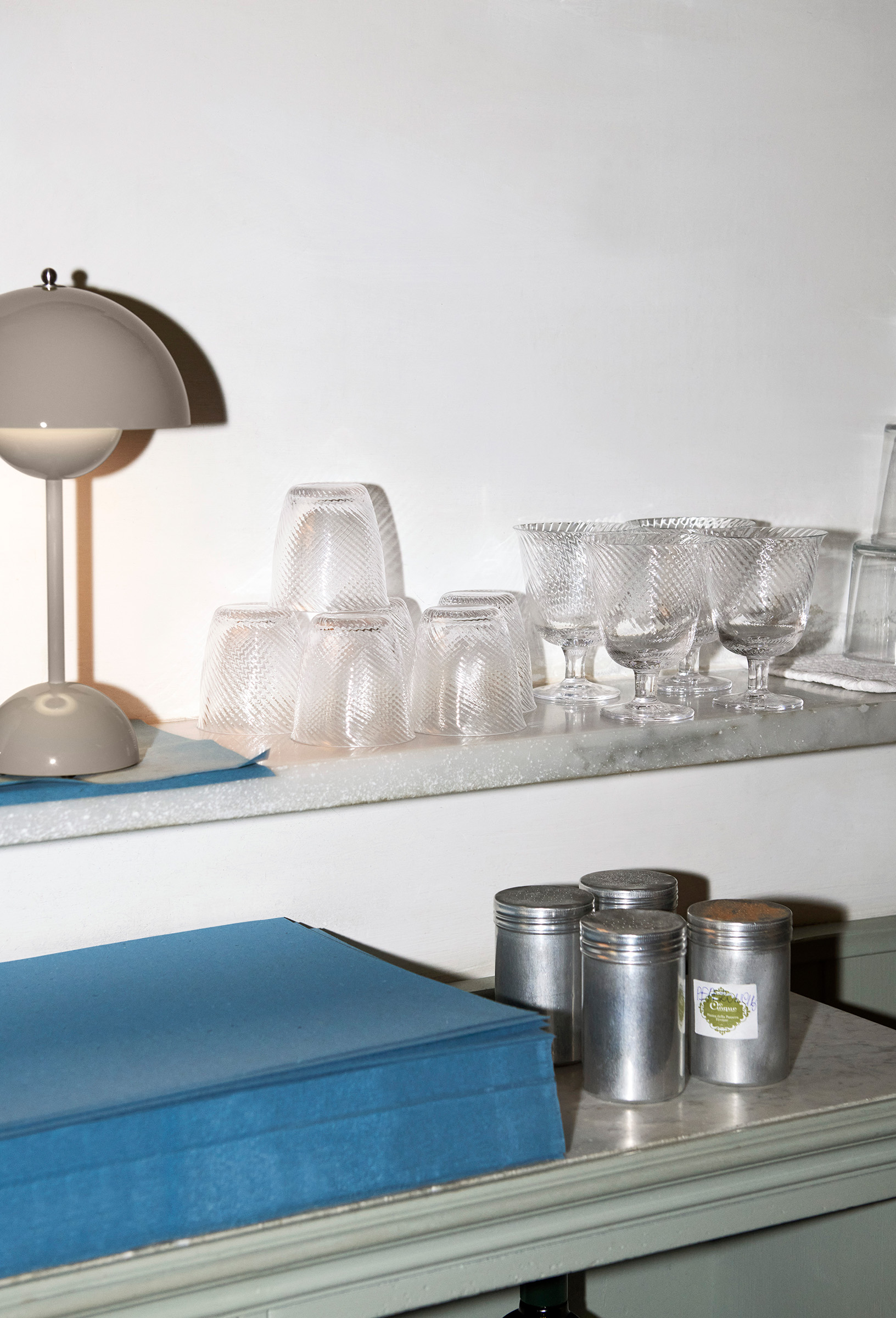 Flowerpot VP9 Portable Tischleuchte - Grey beige Flowerpot VP9 Portable Tischleuchte - Grey beige