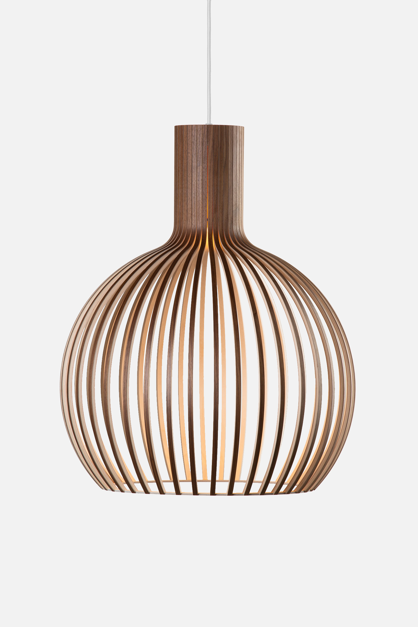 Secto Design 4241 Octo klein Walnuss Secto Design 4241 Octo klein Walnuss