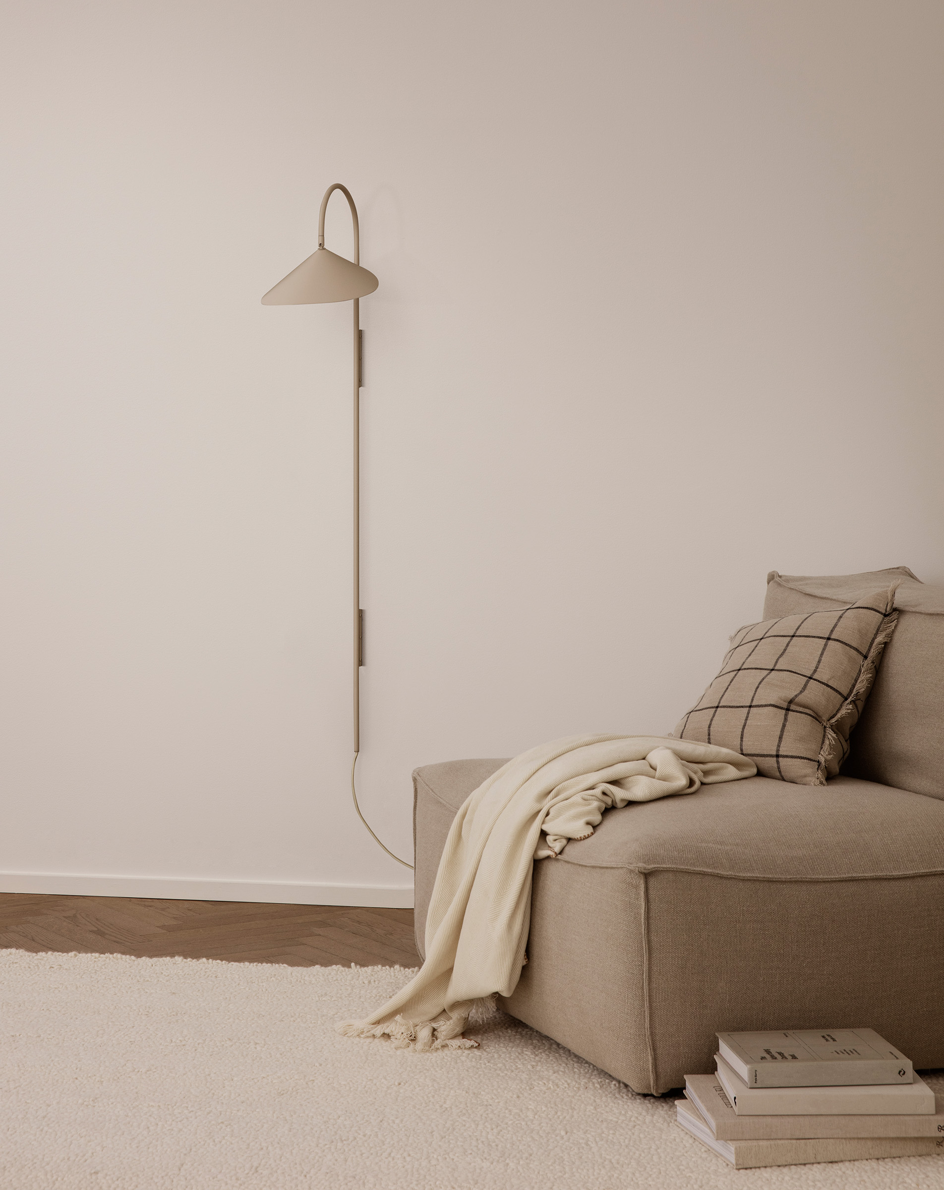 Arum Wandleuchte Lang Cashmere Arum Wandleuchte Lang Cashmere